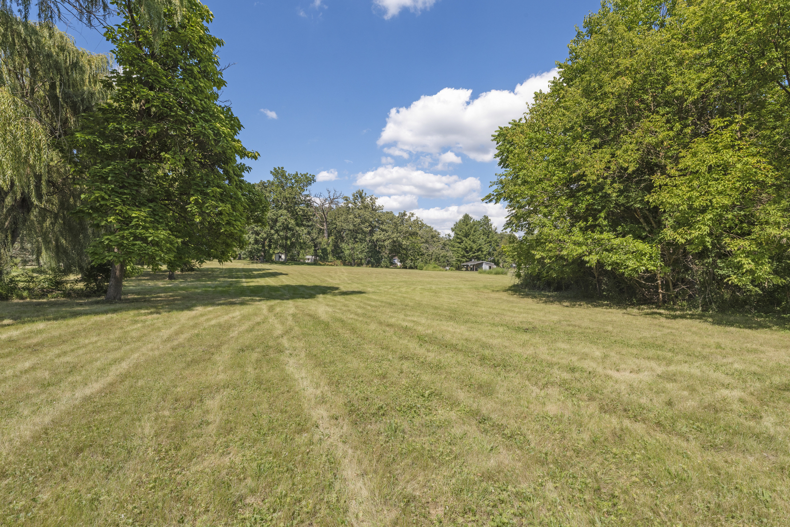 504 W Forest Avenue, Round Lake, IL 60073