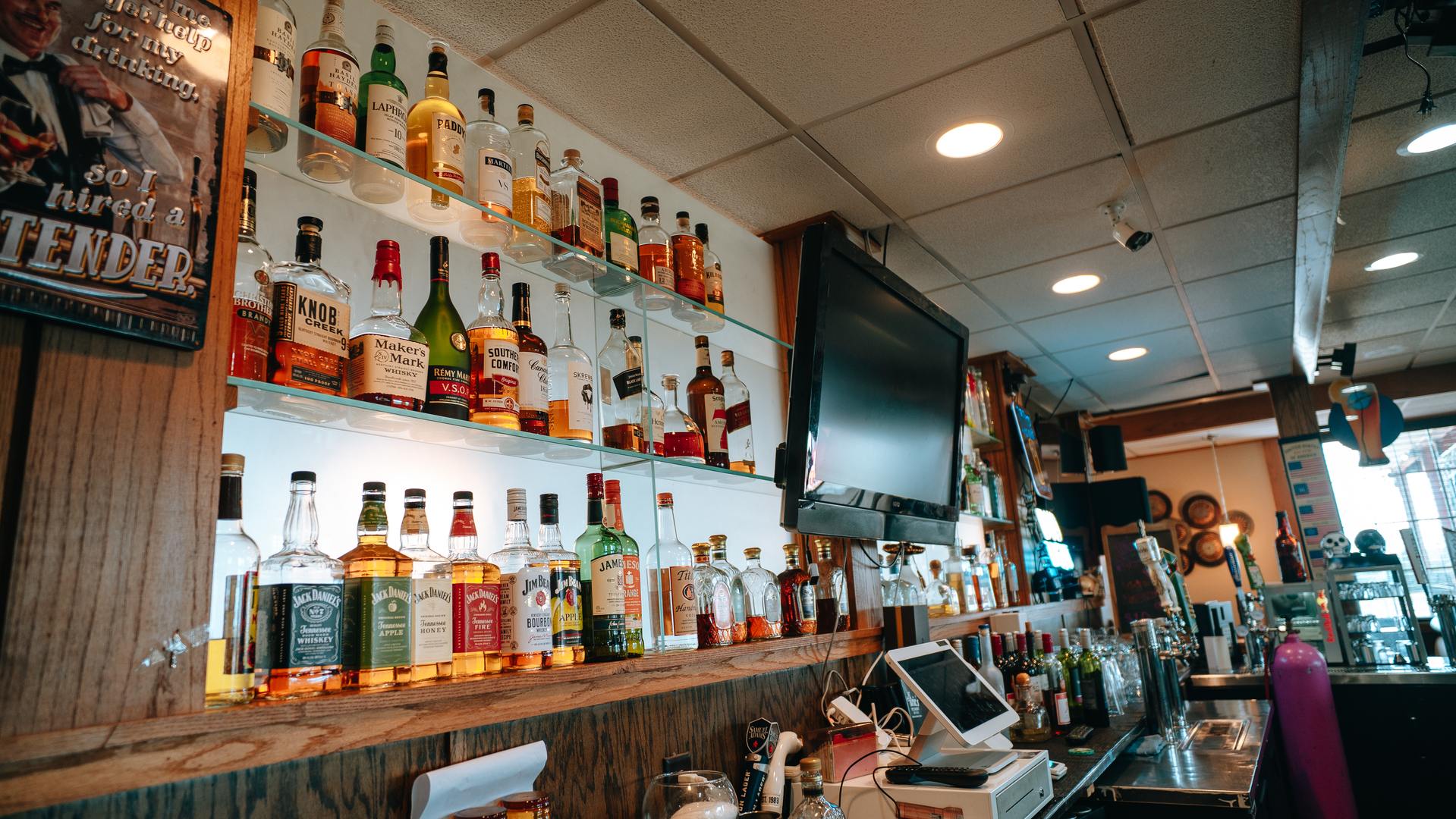 921 Maple Hill Road, Bloomington, IL 61701