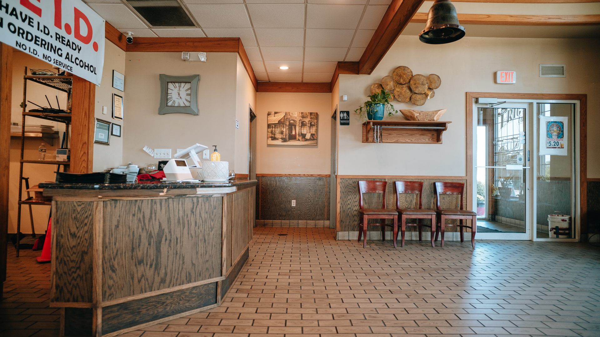 921 Maple Hill Road, Bloomington, IL 61701