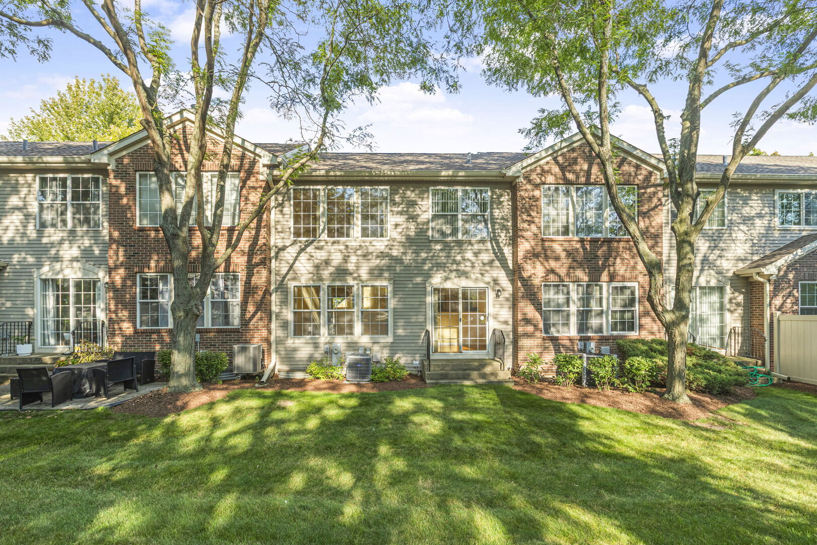 26 Egg Harbour Court, Schaumburg, IL 60173