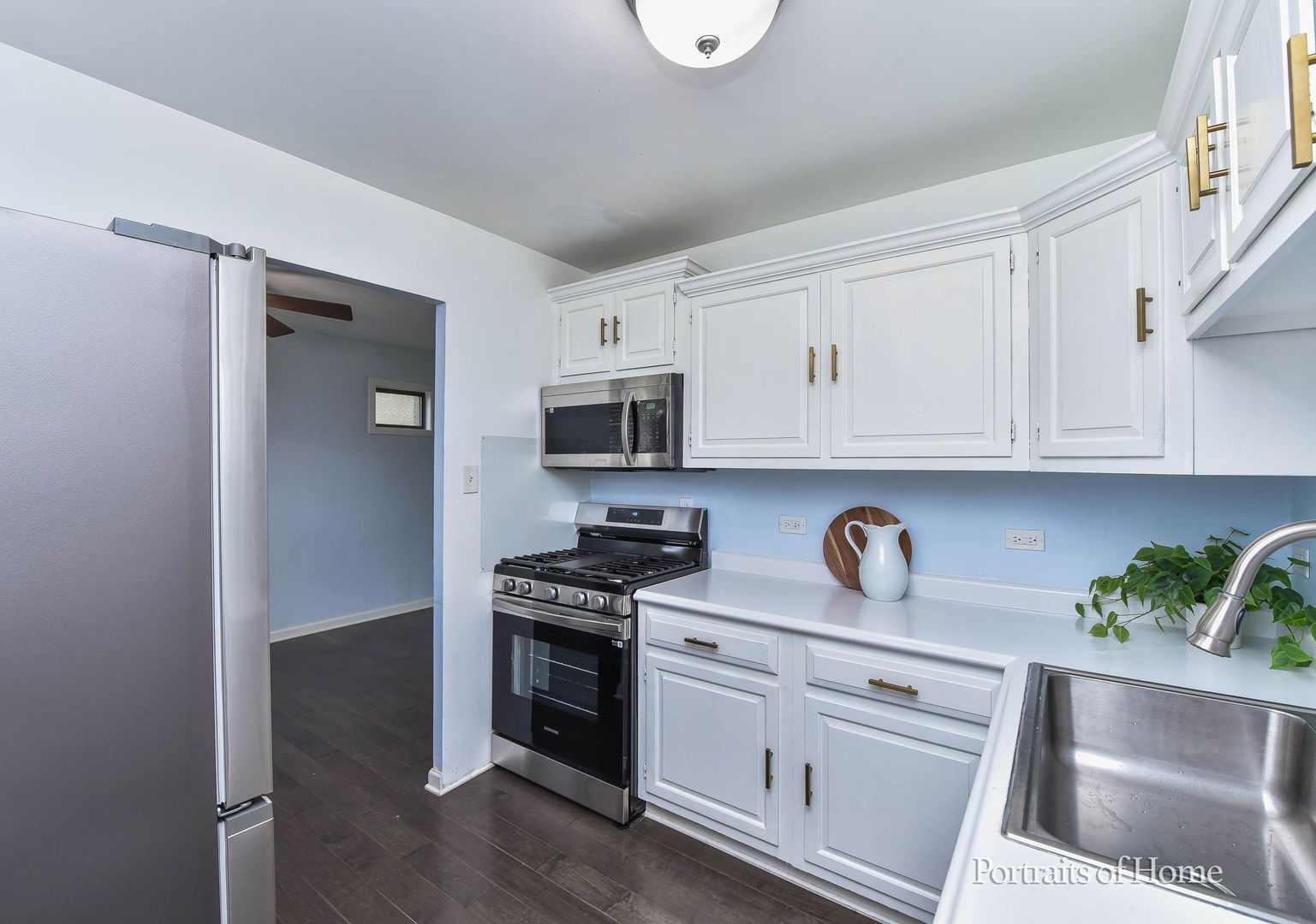 156 Fairwood Drive, Bolingbrook, IL 60440