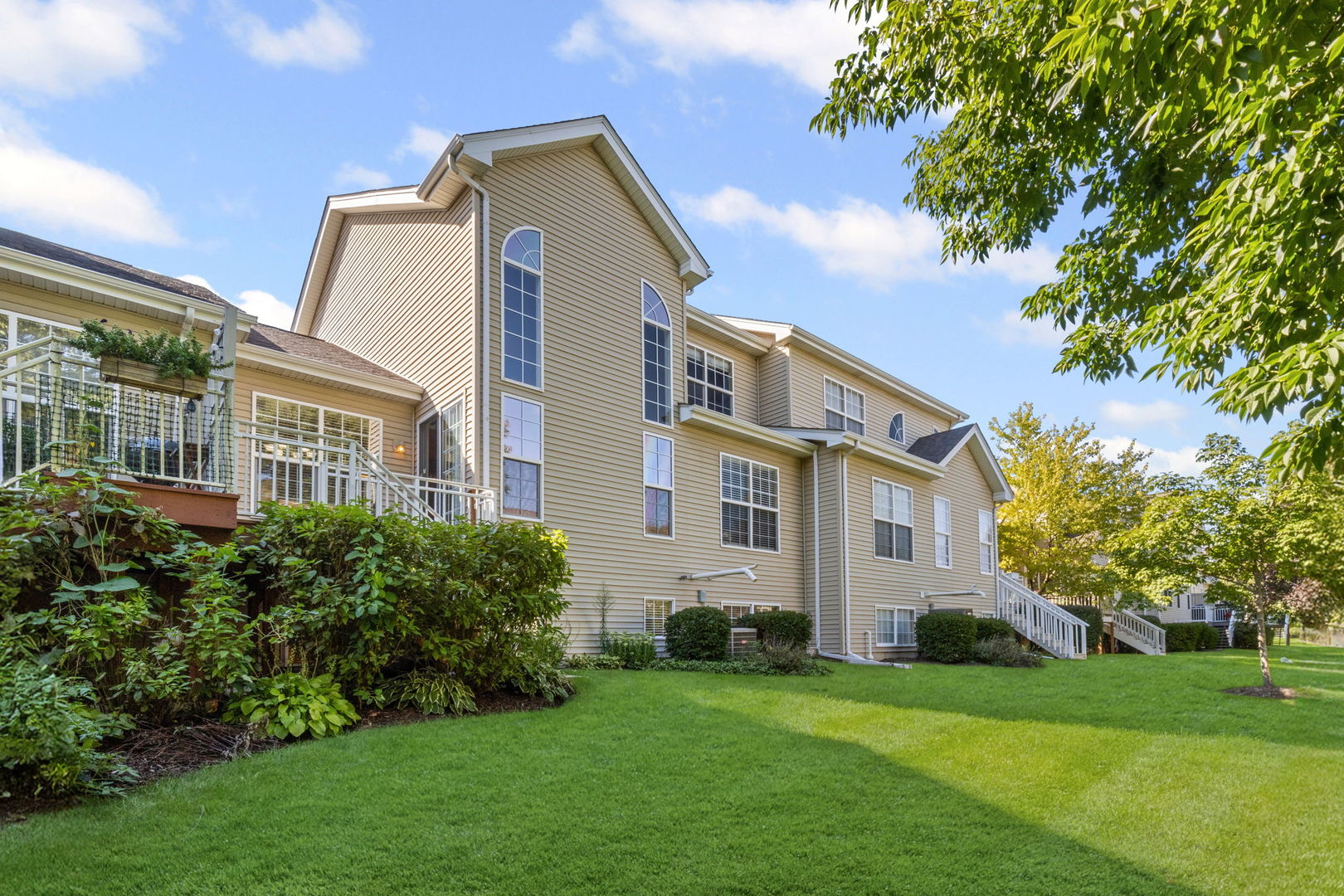 4057 Pheasant Court, St. Charles, IL 60174