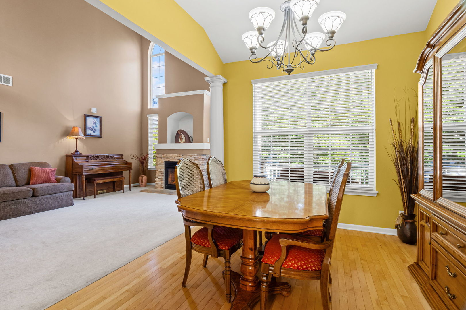 4057 Pheasant Court, St. Charles, IL 60174