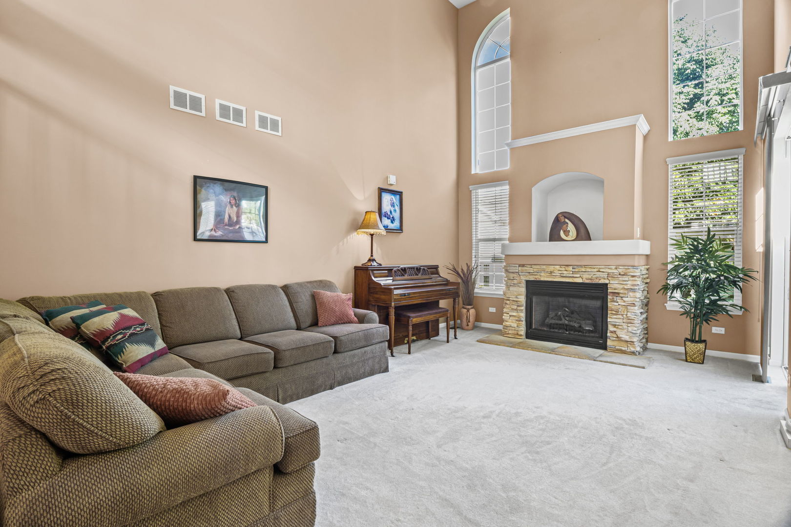 4057 Pheasant Court, St. Charles, IL 60174