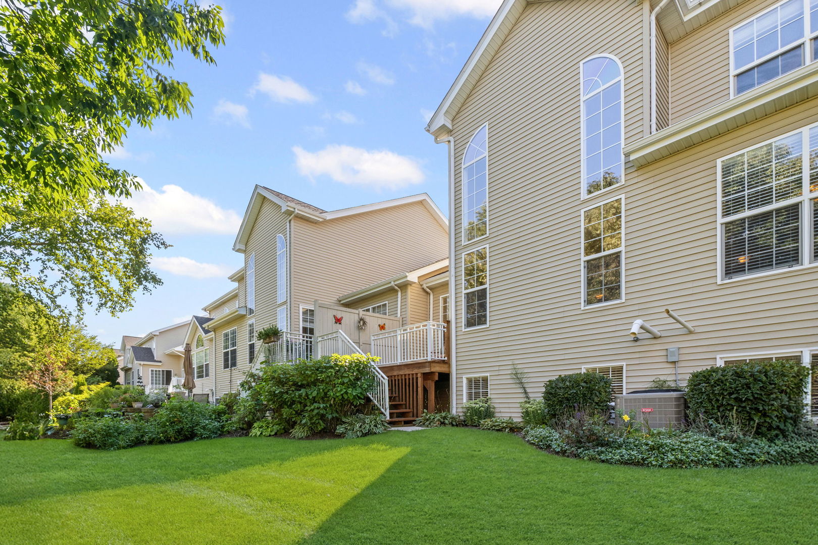 4057 Pheasant Court, St. Charles, IL 60174