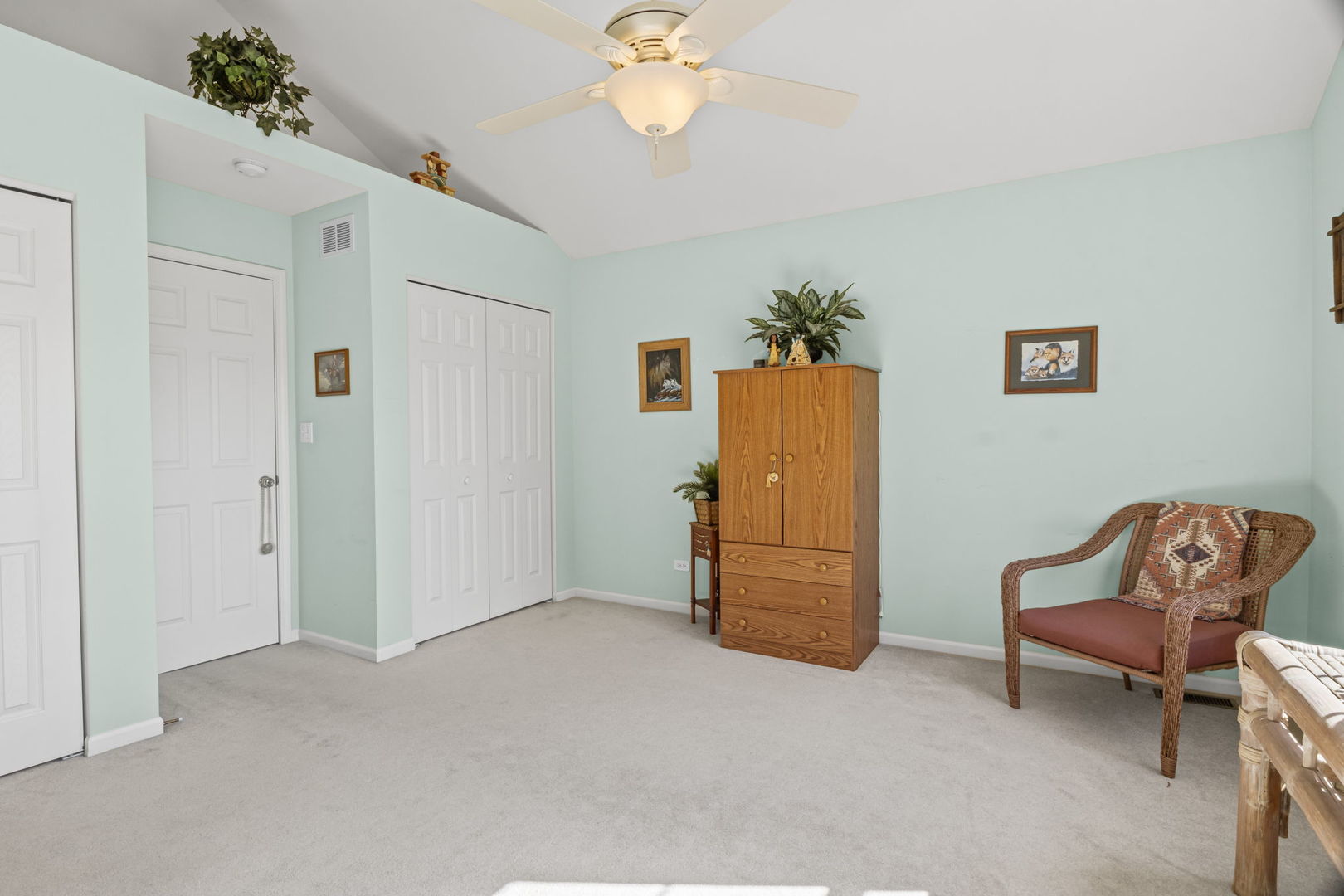 4057 Pheasant Court, St. Charles, IL 60174