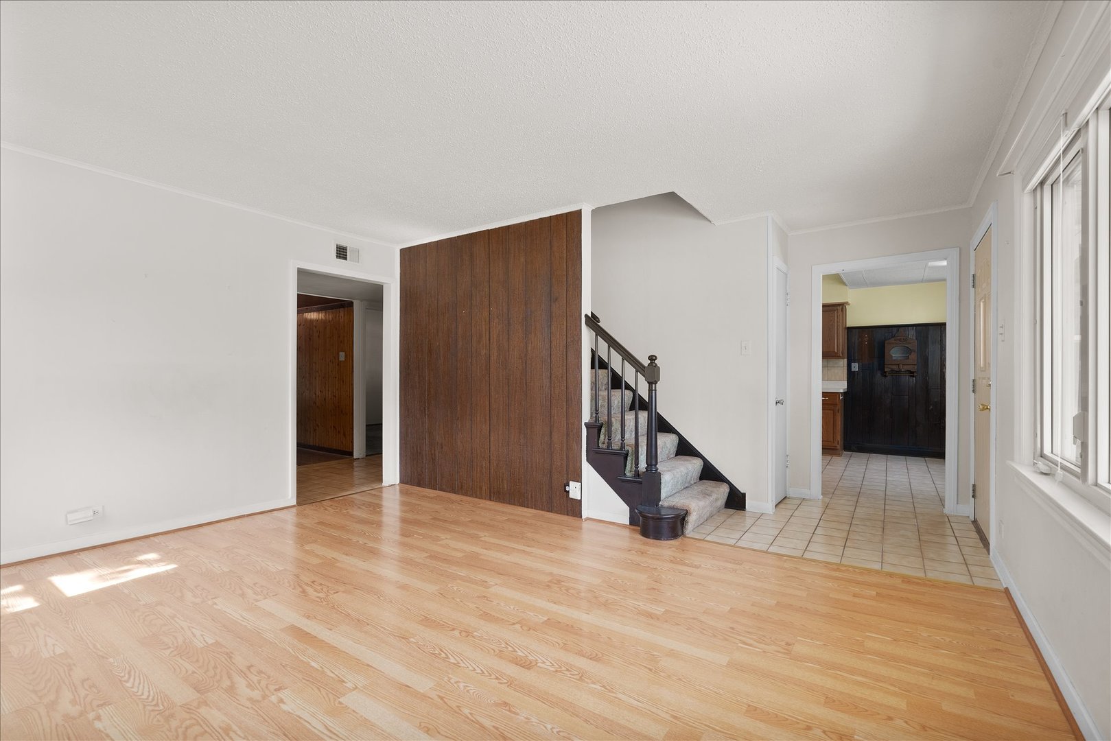 9100 Lynwood Drive, Oak Lawn, IL 60453