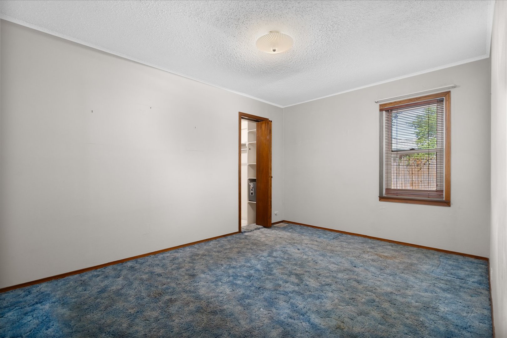 9100 Lynwood Drive, Oak Lawn, IL 60453