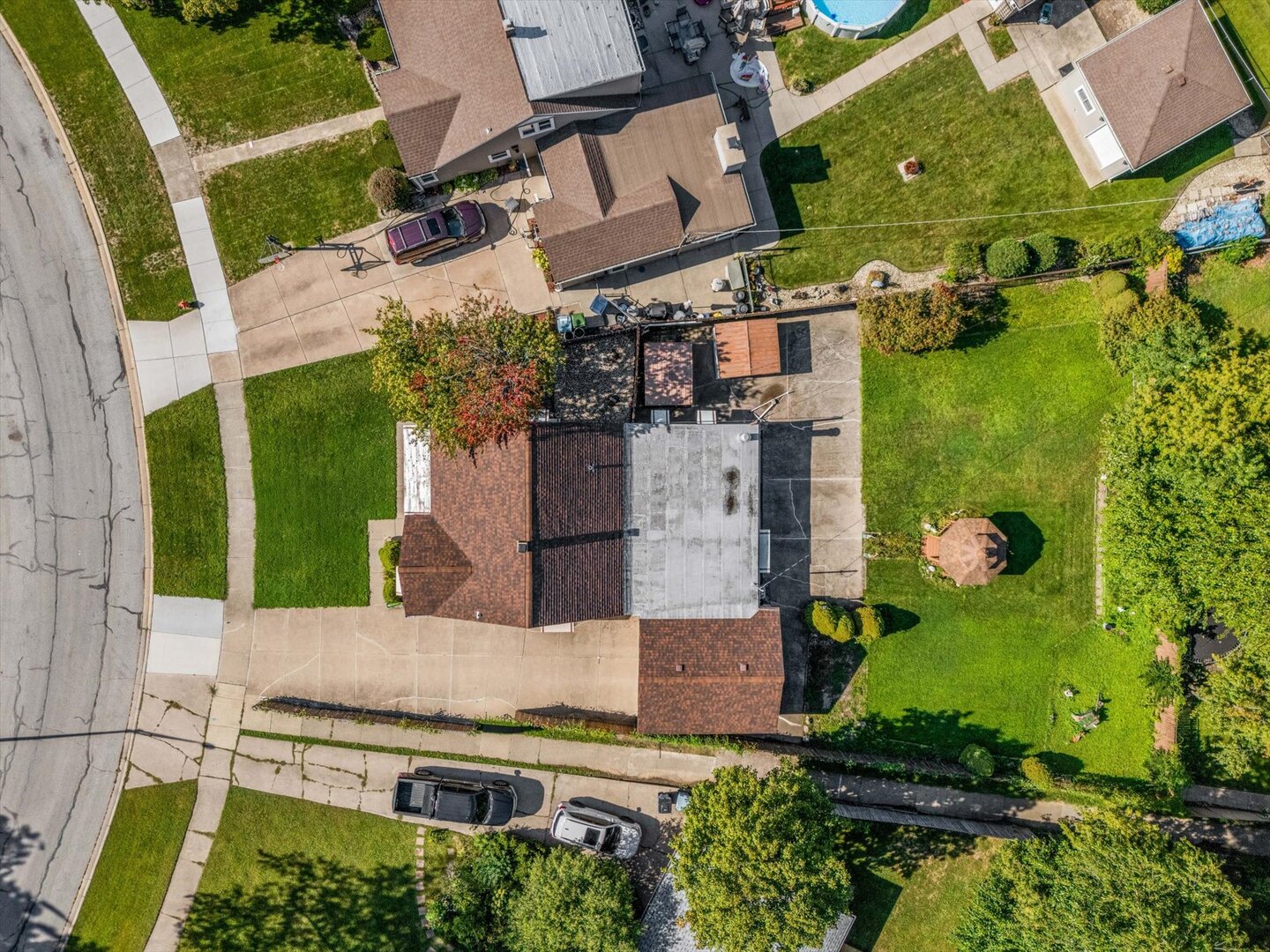 9100 Lynwood Drive, Oak Lawn, IL 60453