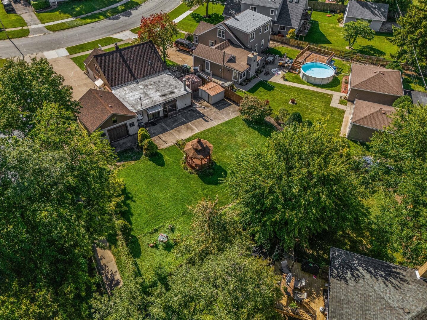 9100 Lynwood Drive, Oak Lawn, IL 60453