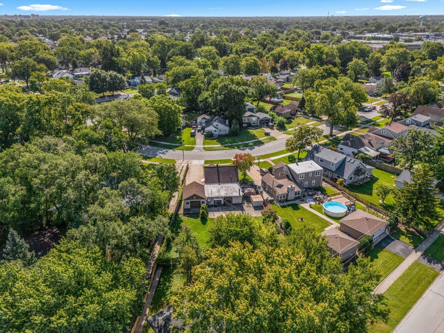 9100 Lynwood Drive, Oak Lawn, IL 60453