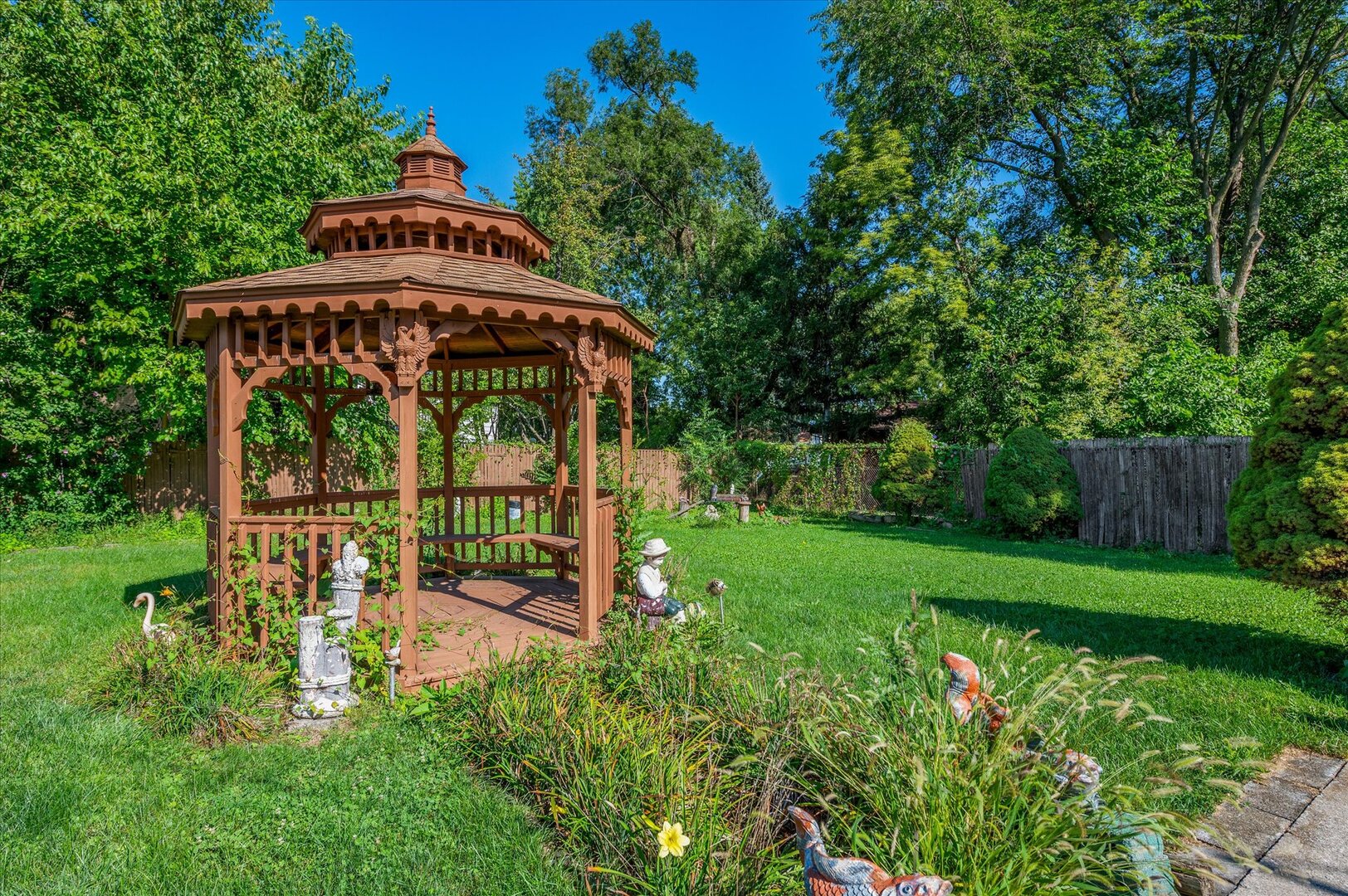 9100 Lynwood Drive, Oak Lawn, IL 60453