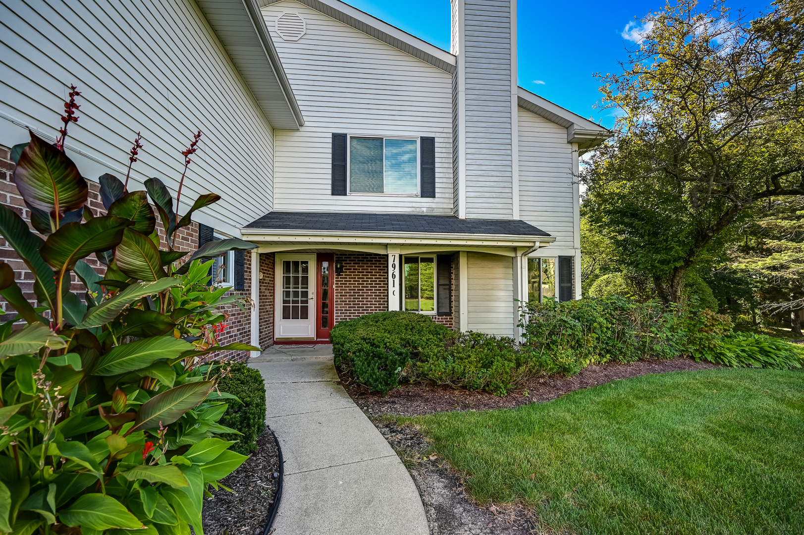 7961 Knottingham Circle #C, Darien, IL 60561