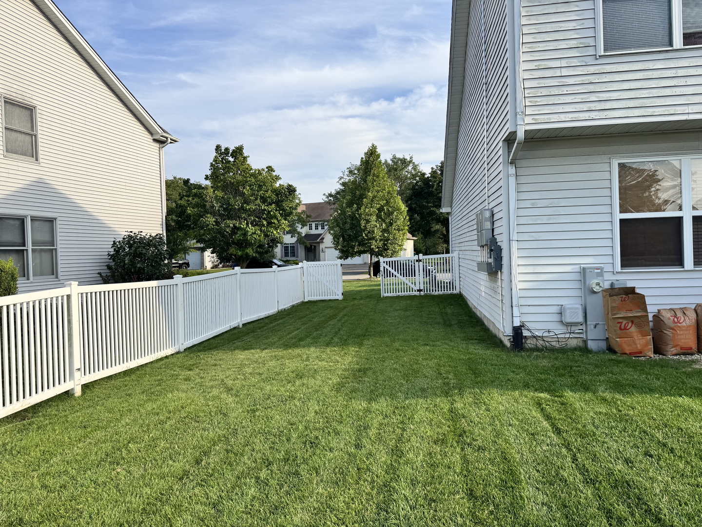 3709 Squires Mill Road, Joliet, IL 60431