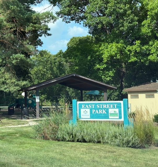 27W423 Sunnyside Avenue, Winfield, IL 60190
