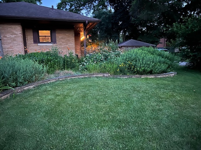 27W423 Sunnyside Avenue, Winfield, IL 60190