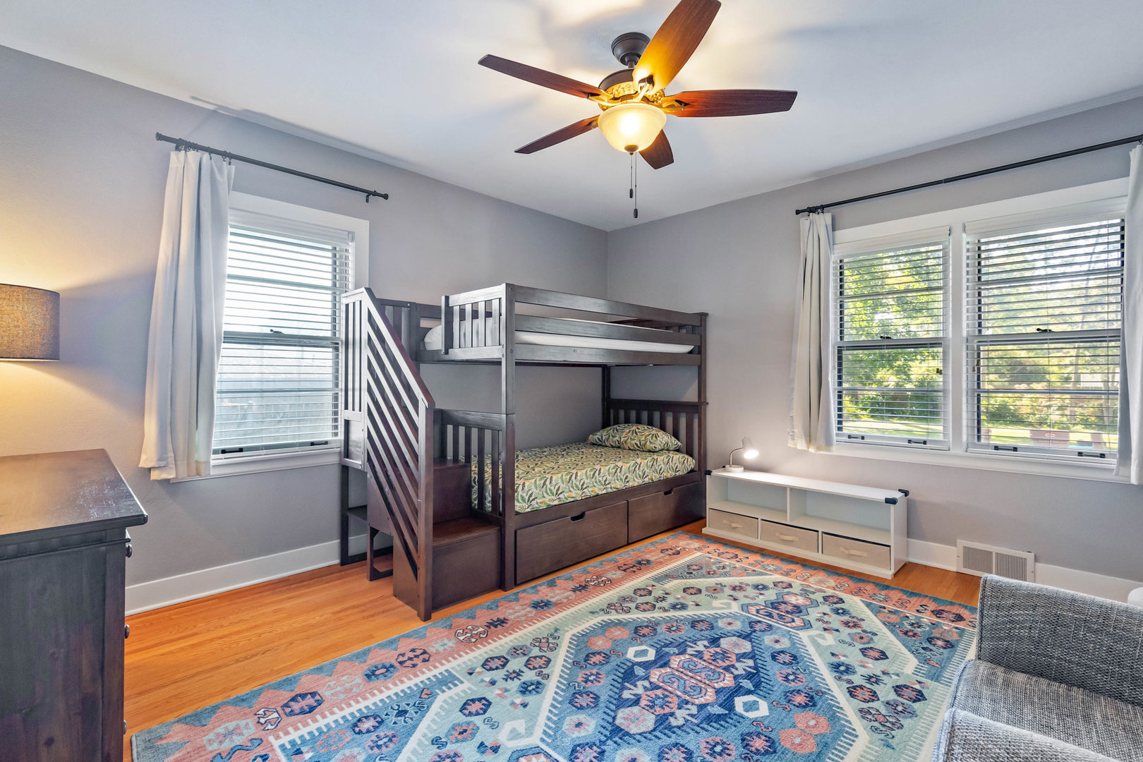 27W423 Sunnyside Avenue, Winfield, IL 60190