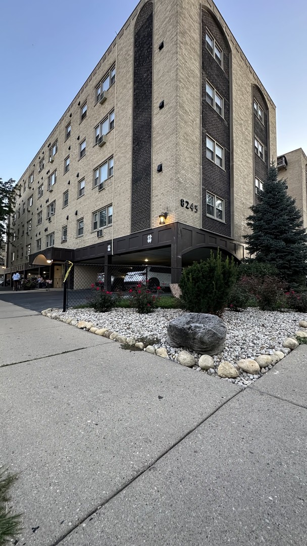 8245 Belmont Avenue #2C, River Grove, IL 60171