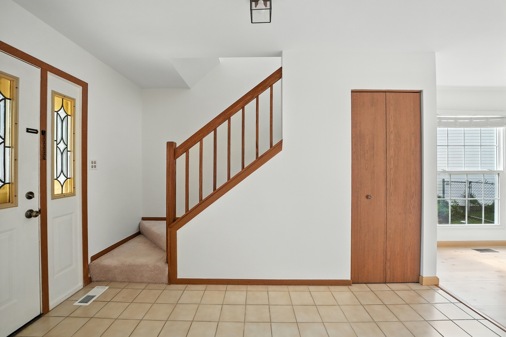 143 Azalea Circle, Streamwood, IL 60107