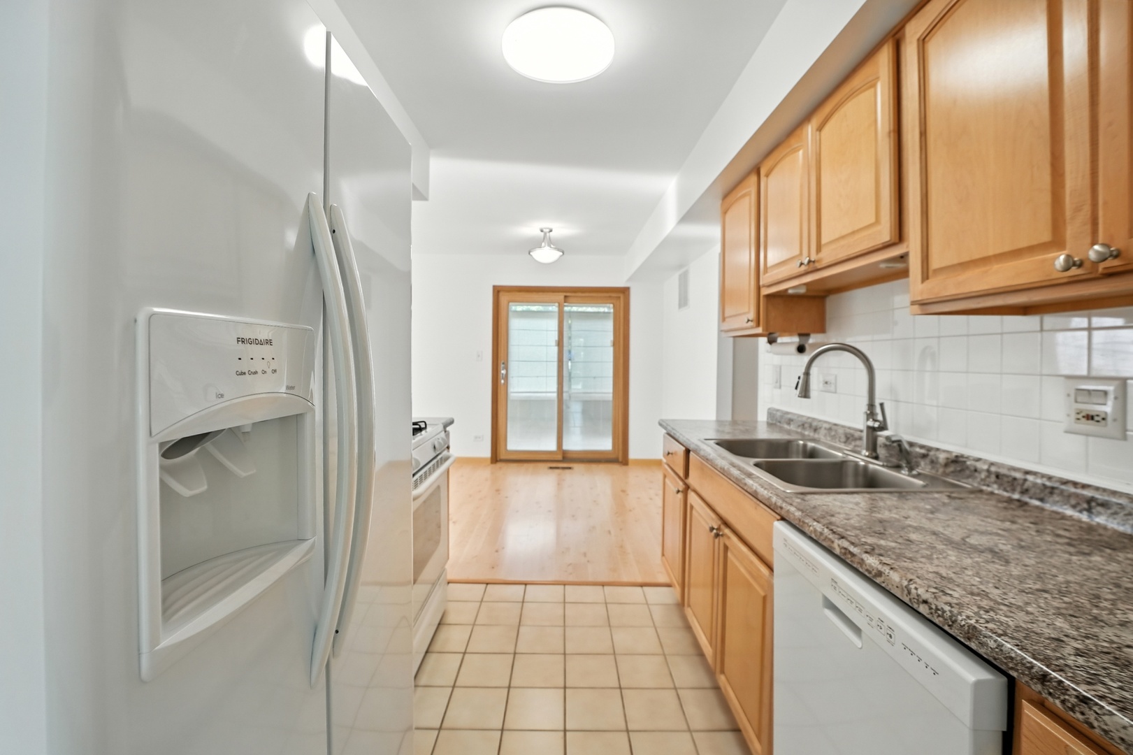 143 Azalea Circle, Streamwood, IL 60107