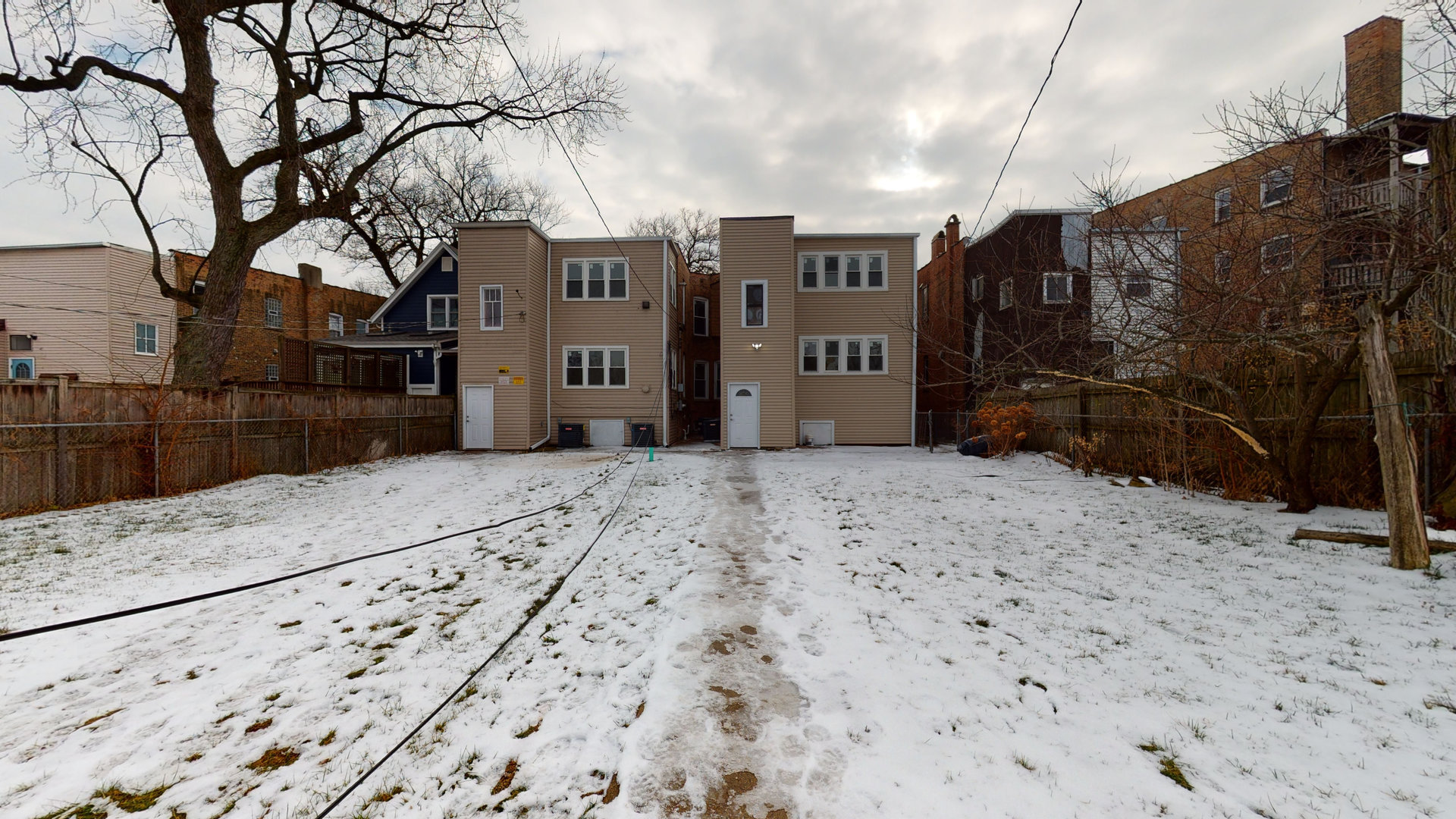 2038 W Estes Avenue #1, Chicago, IL 60645