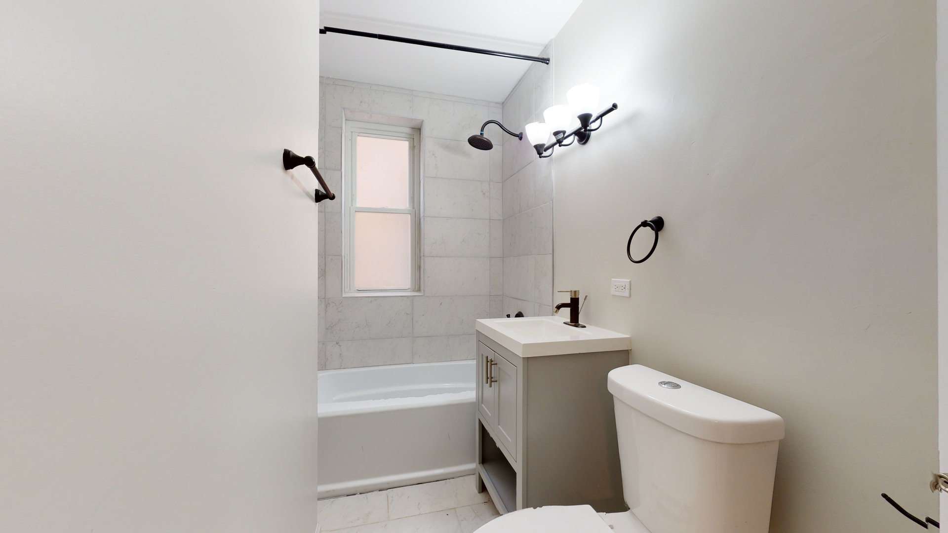 2038 W Estes Avenue #1, Chicago, IL 60645