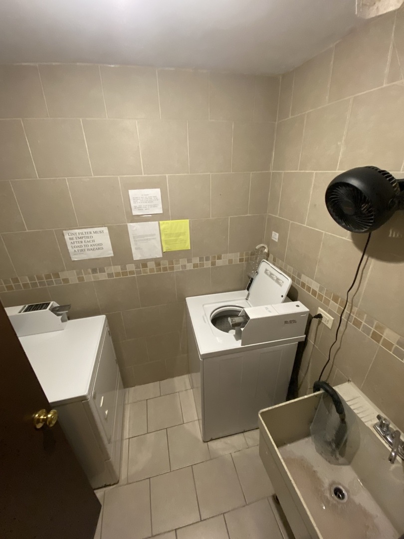 5240 Galitz Street #301, Skokie, IL 60077