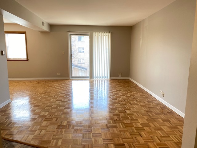5240 Galitz Street #301, Skokie, IL 60077