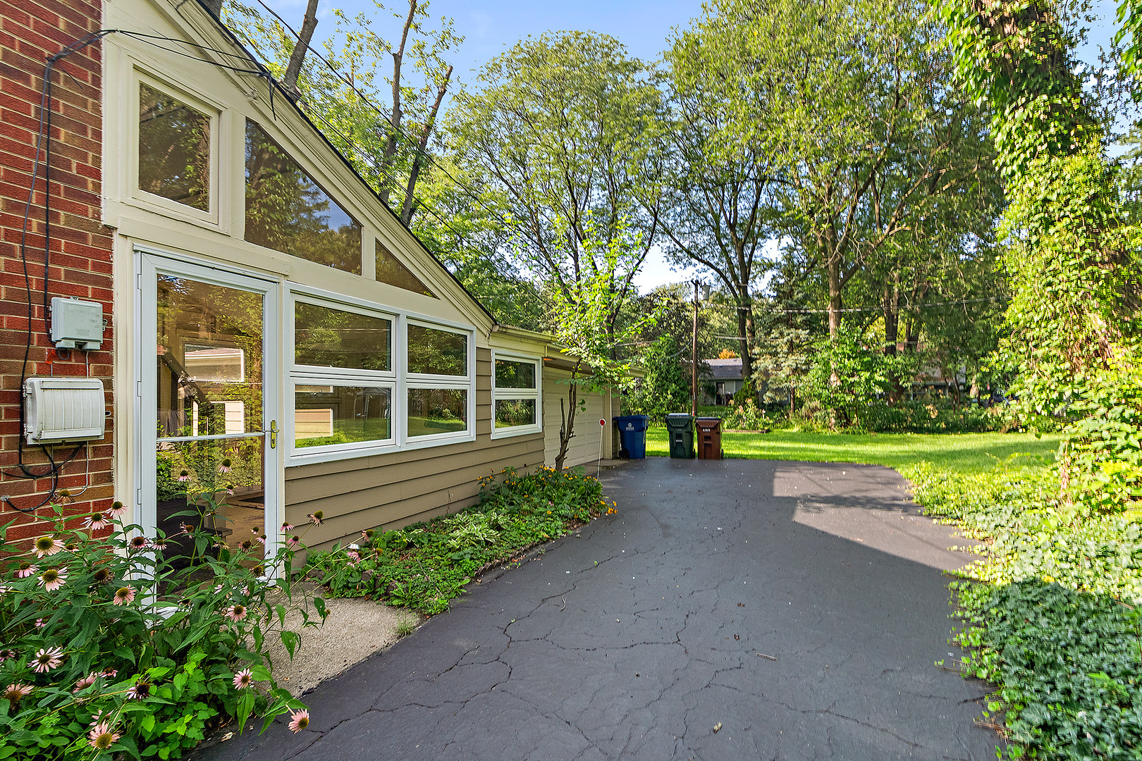 1334 Linden Road, Homewood, IL 60430