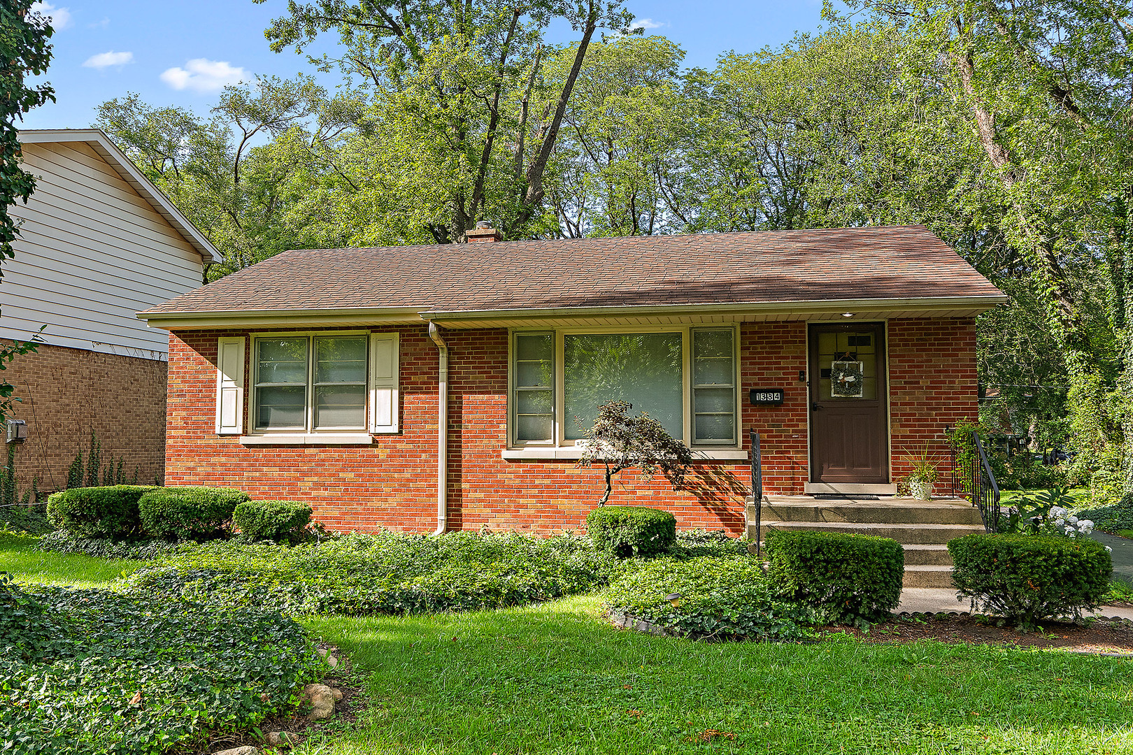 1334 Linden Road, Homewood, IL 60430