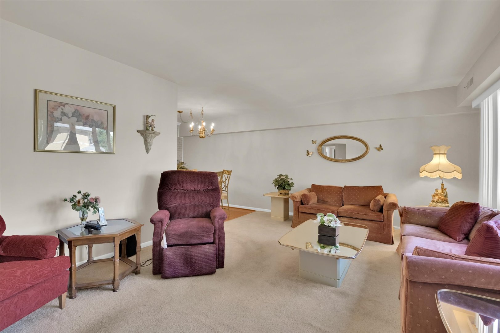 75 S 6th Avenue #102, La Grange, IL 60525