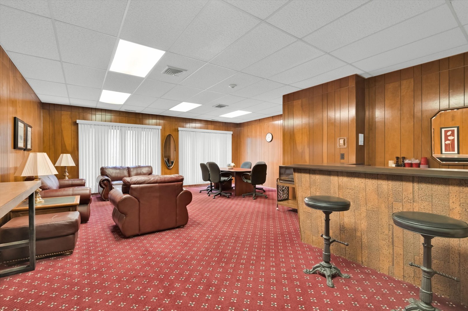 75 S 6th Avenue #102, La Grange, IL 60525