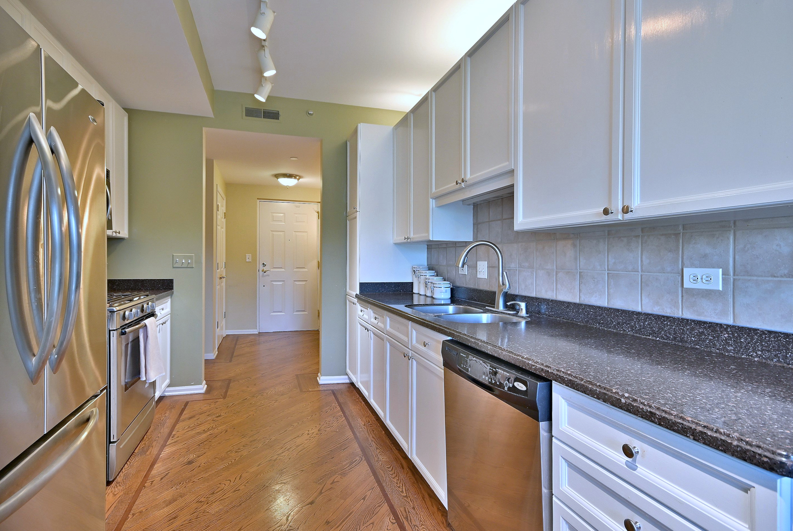 131 W Adelaide Street #307, Elmhurst, IL 60126