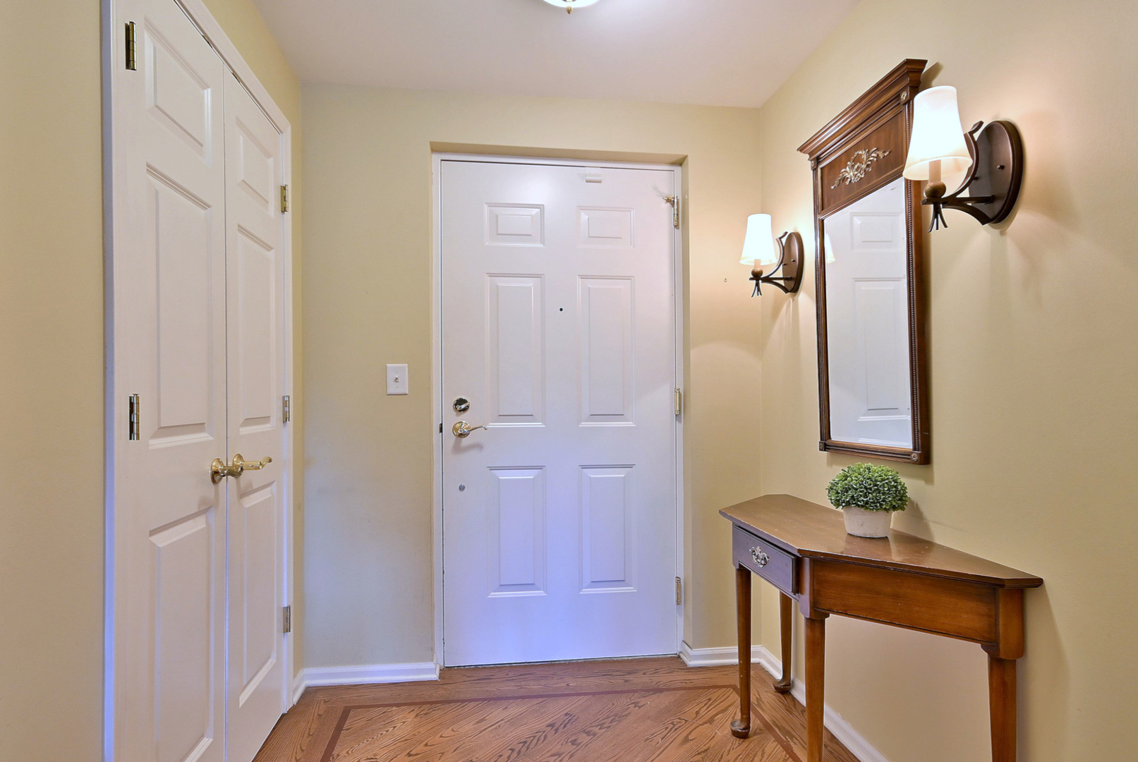 131 W Adelaide Street #307, Elmhurst, IL 60126