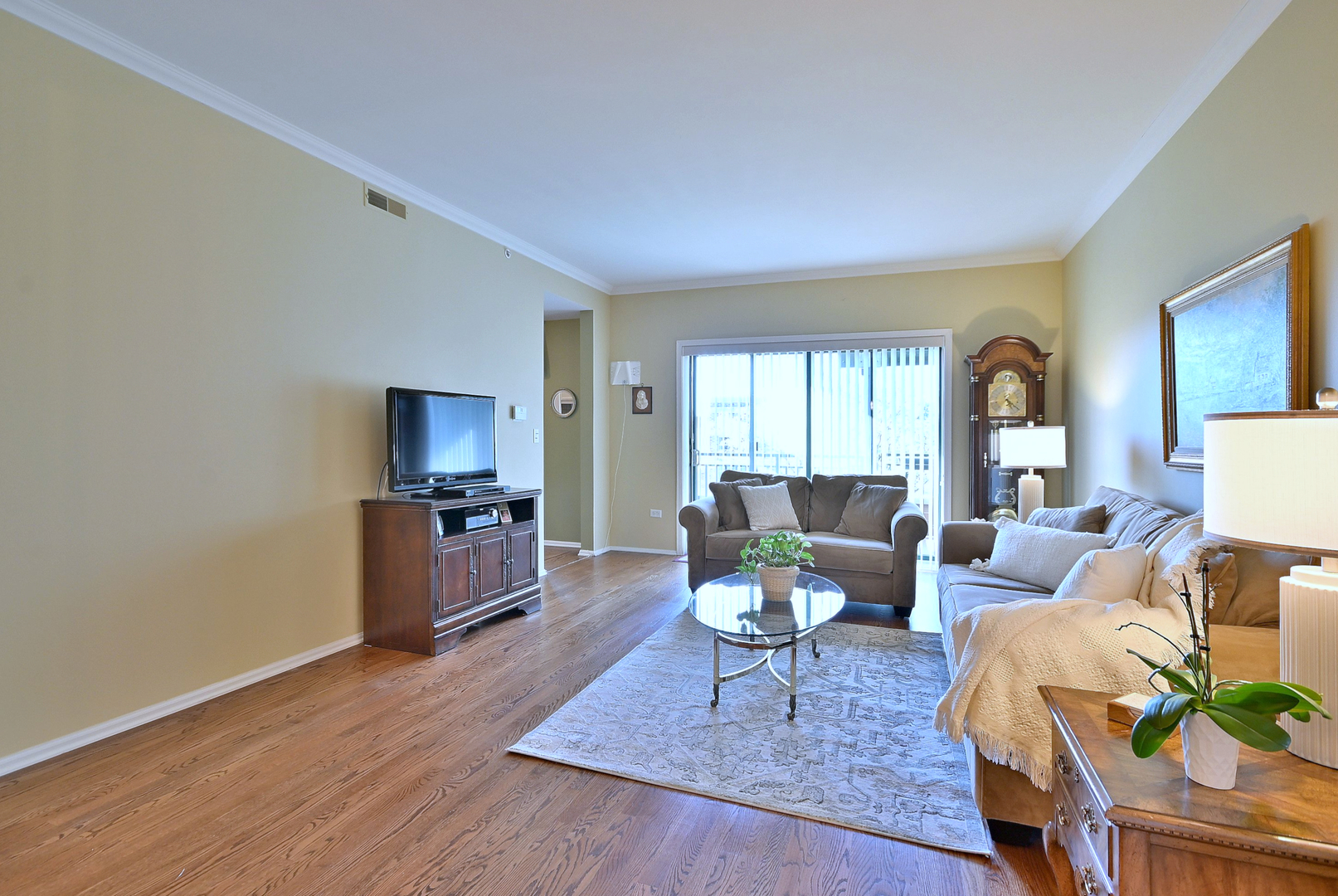 131 W Adelaide Street #307, Elmhurst, IL 60126