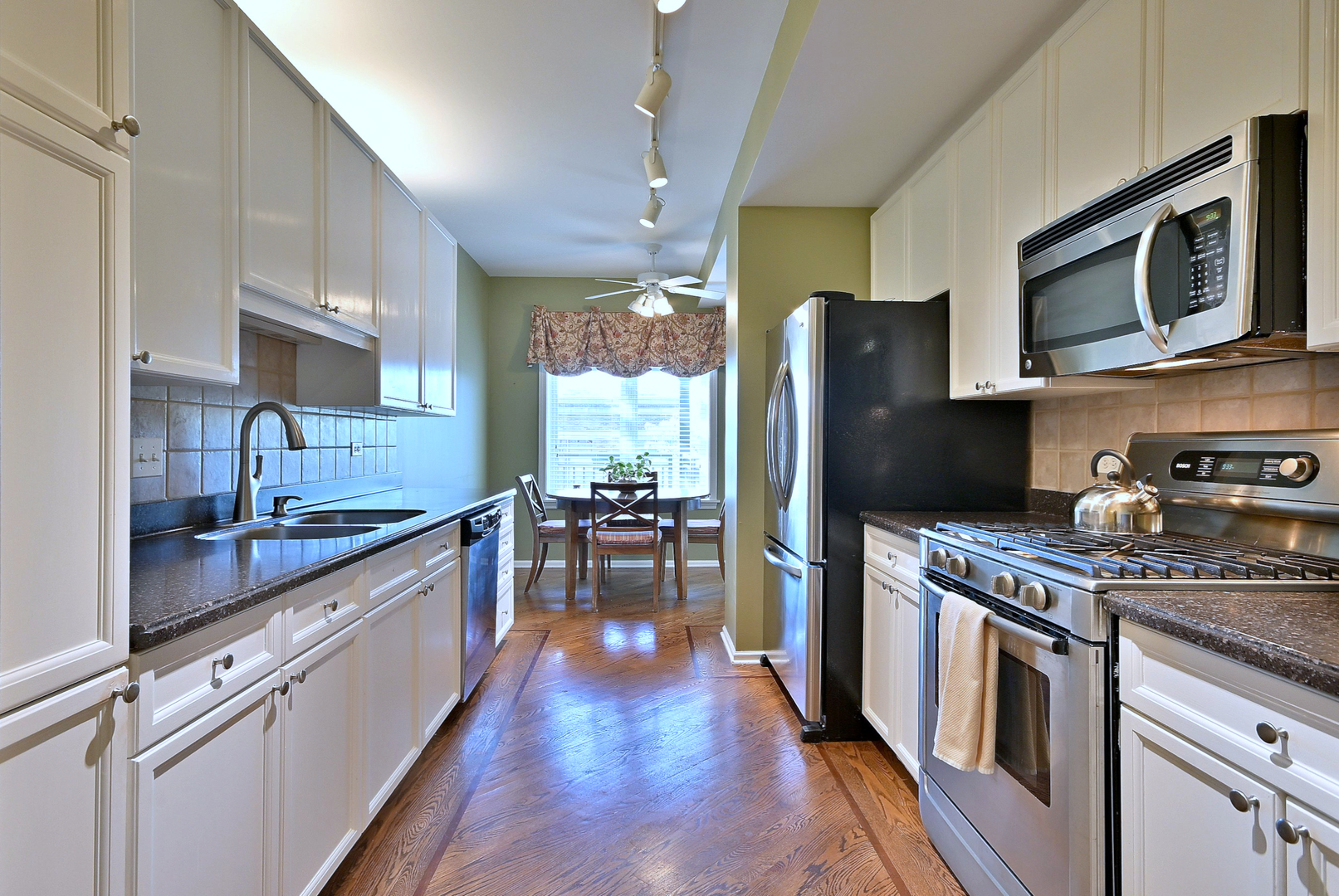 131 W Adelaide Street #307, Elmhurst, IL 60126