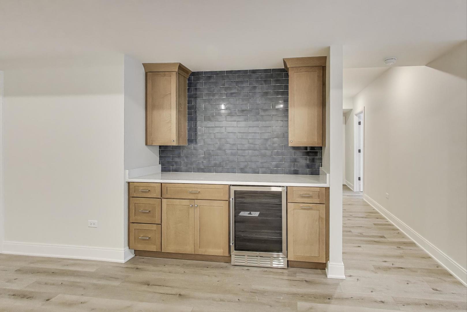 116 Oxford Avenue, Clarendon Hills, IL 60514