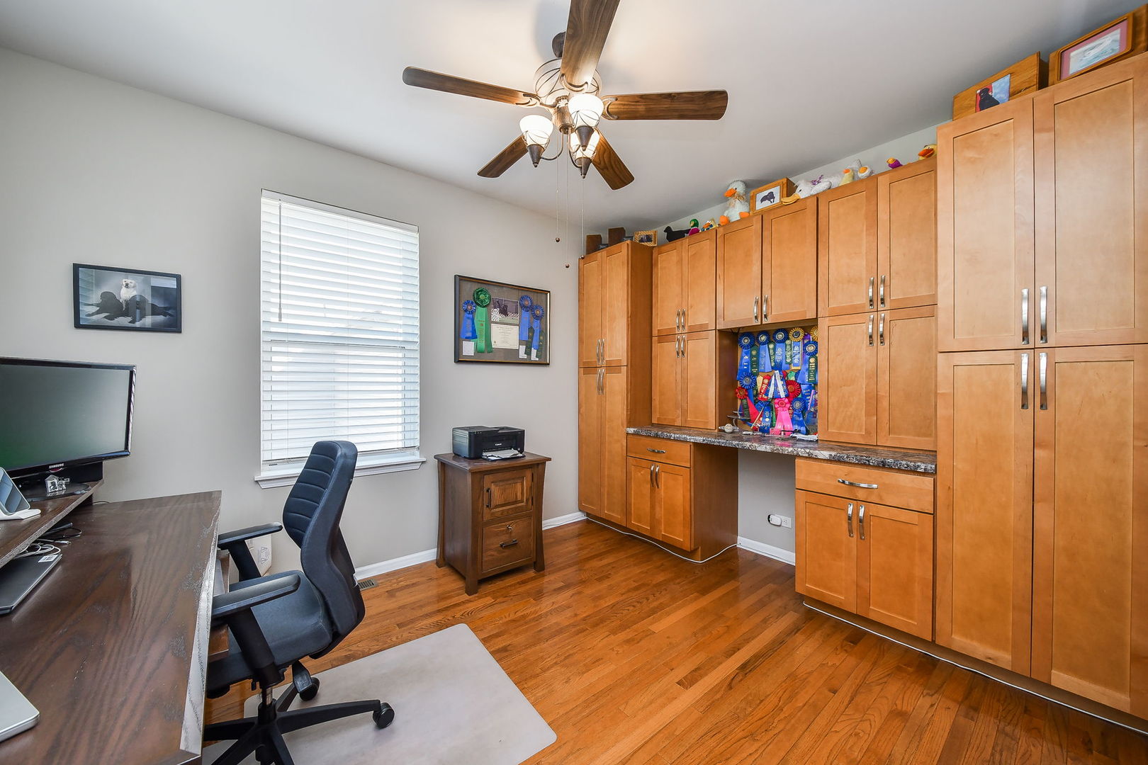 243 Valley View Drive, St. Charles, IL 60175