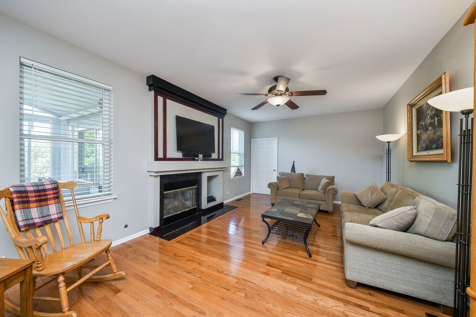 243 Valley View Drive, St. Charles, IL 60175