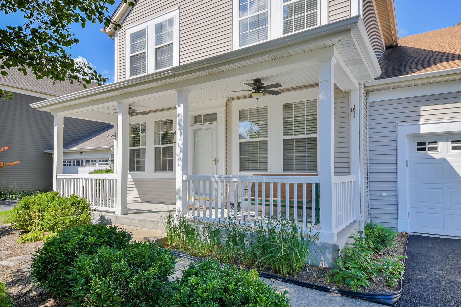 243 Valley View Drive, St. Charles, IL 60175