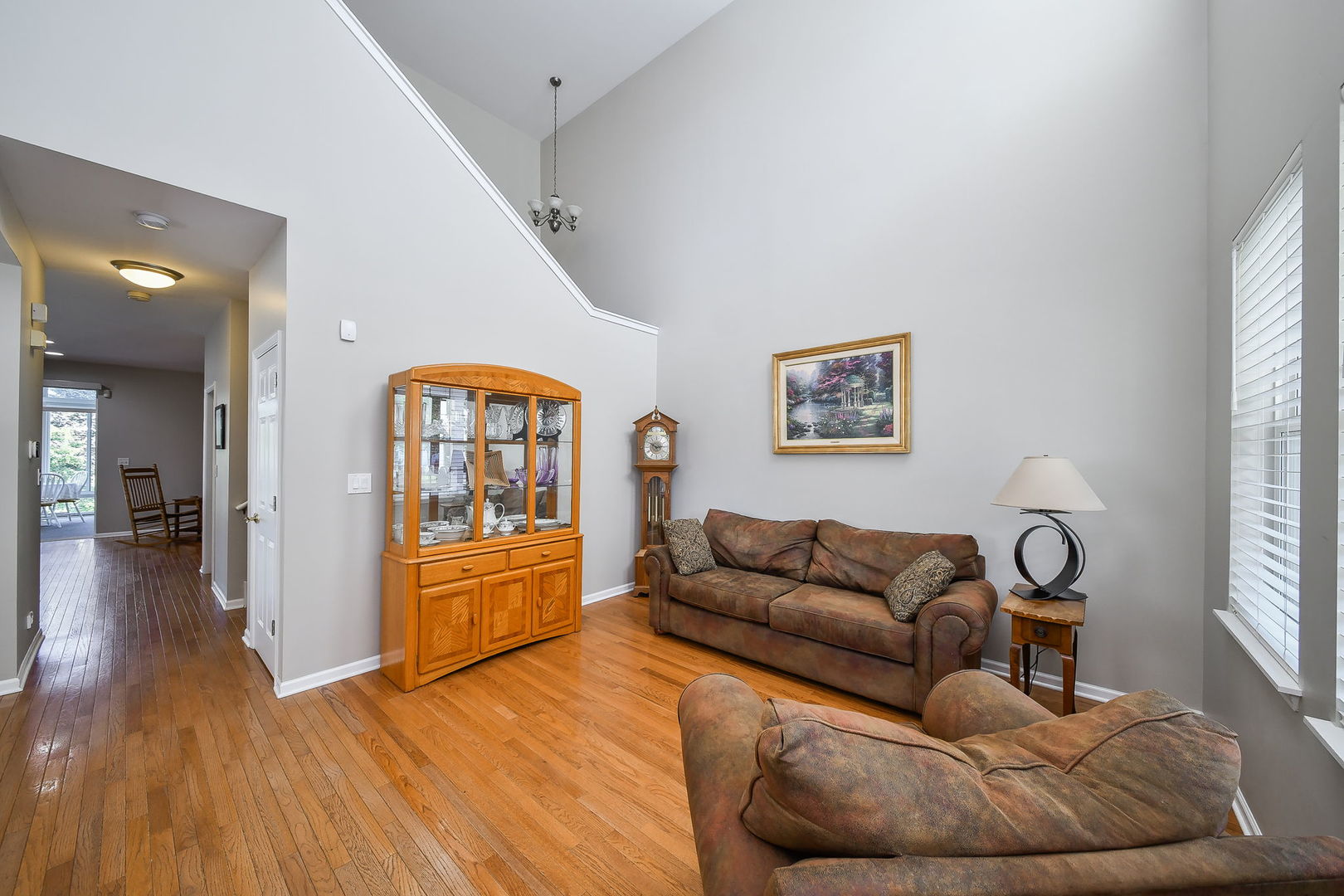 243 Valley View Drive, St. Charles, IL 60175