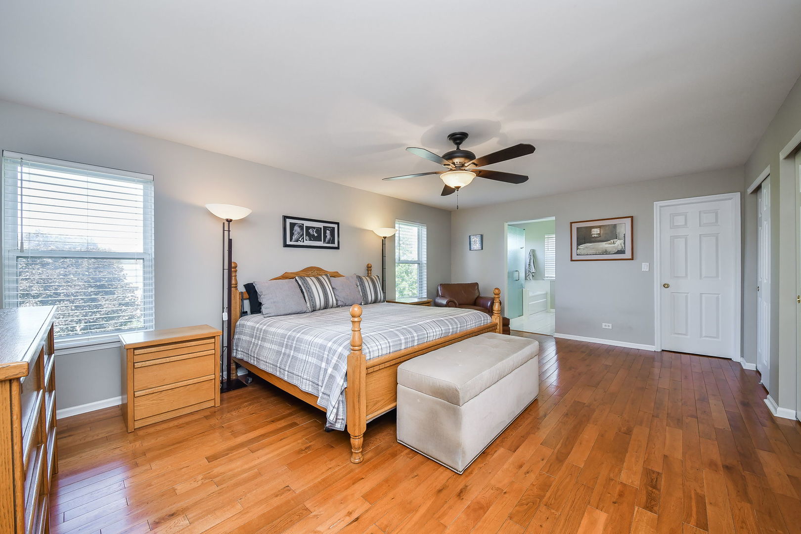 243 Valley View Drive, St. Charles, IL 60175