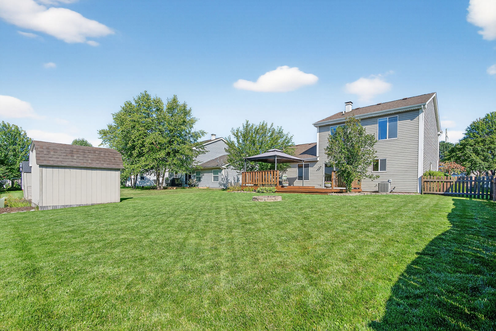 995 Longford Road, Bartlett, IL 60103
