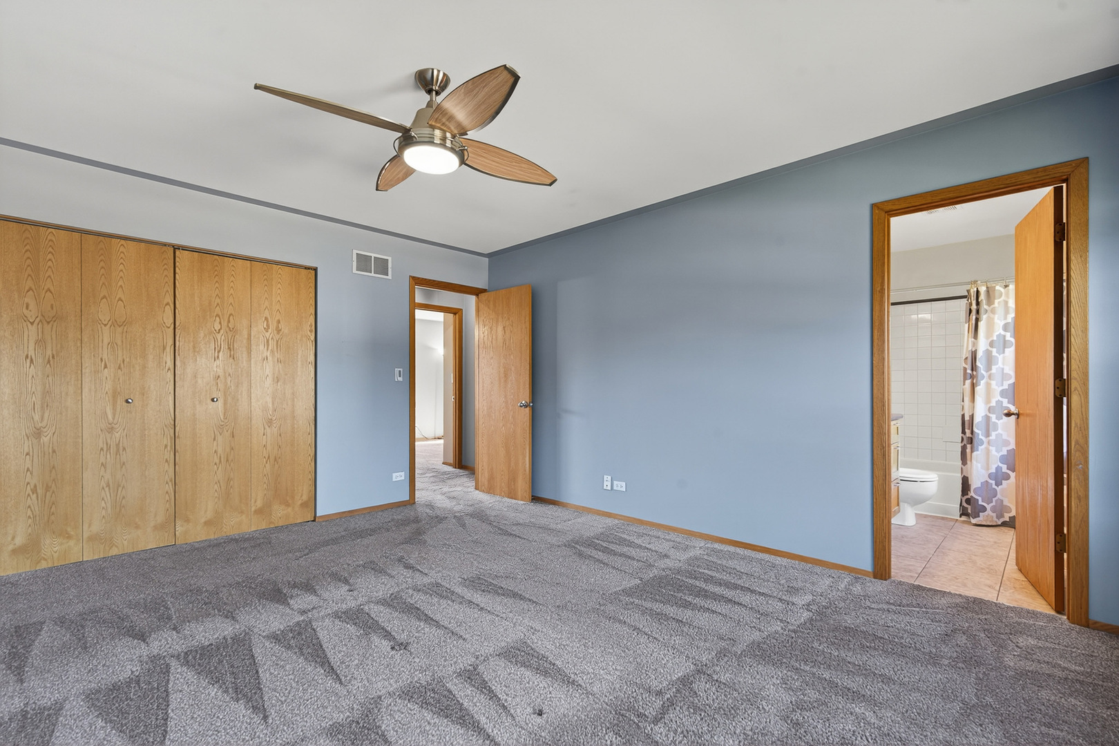995 Longford Road, Bartlett, IL 60103