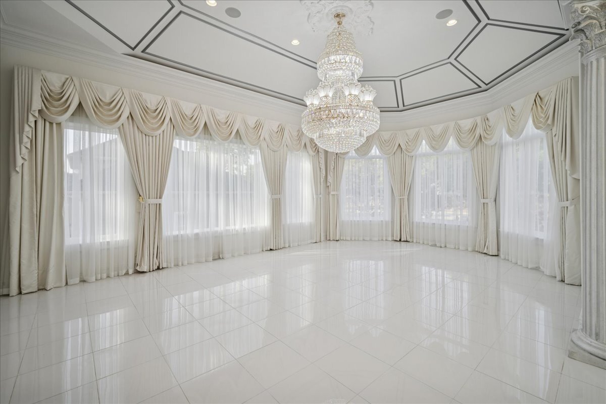 2315 N Arlington Heights Road, Arlington Heights, IL 60004