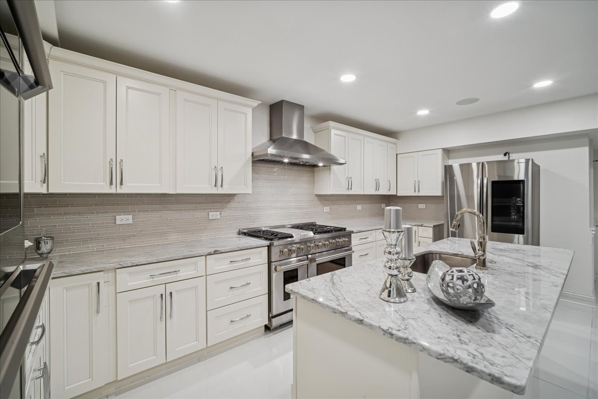 2315 N Arlington Heights Road, Arlington Heights, IL 60004