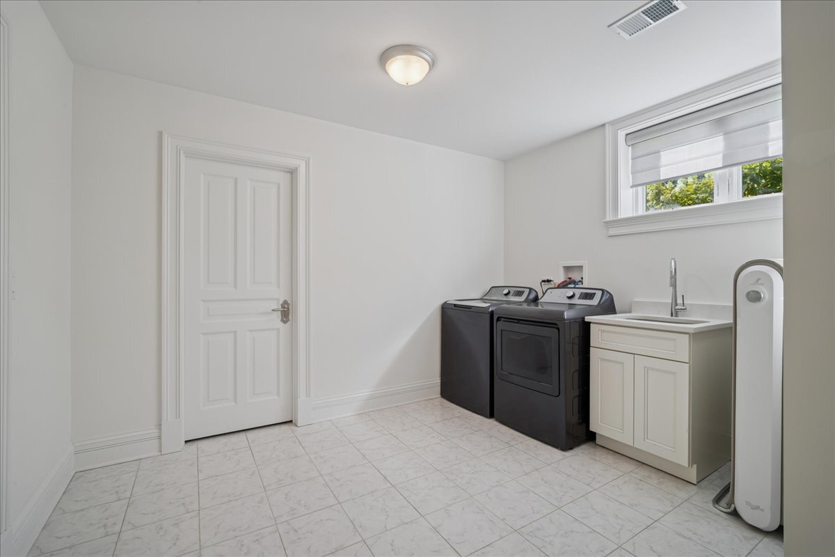 2315 N Arlington Heights Road, Arlington Heights, IL 60004