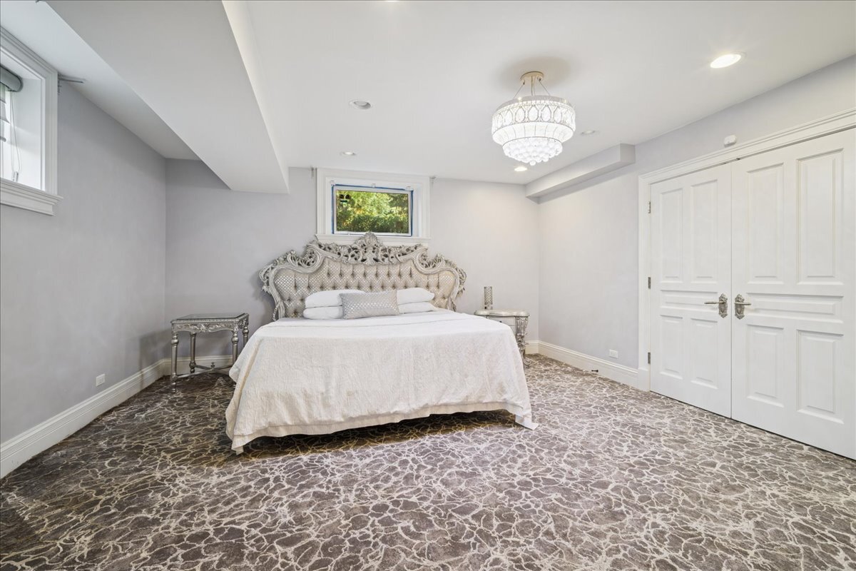 2315 N Arlington Heights Road, Arlington Heights, IL 60004