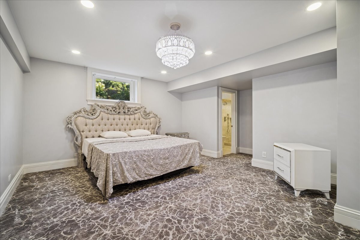 2315 N Arlington Heights Road, Arlington Heights, IL 60004