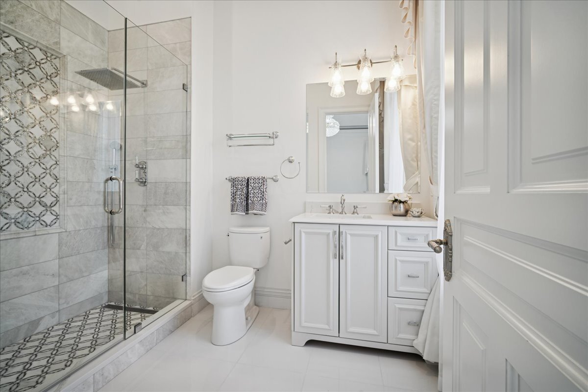 2315 N Arlington Heights Road, Arlington Heights, IL 60004